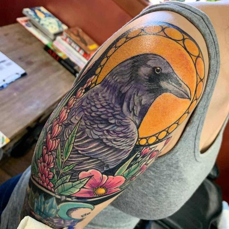Traditional Crow Tattoo: Stunning Designs You'll Adore